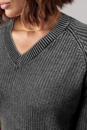 Светр 292 чорний