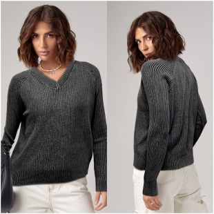 Светр 292 чорний